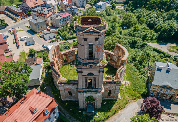Ruiny dawnego zamku 